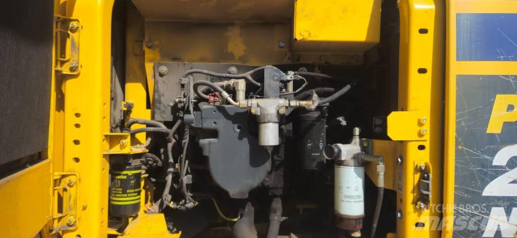Komatsu PC240NLC-11 Гусеничні екскаватори