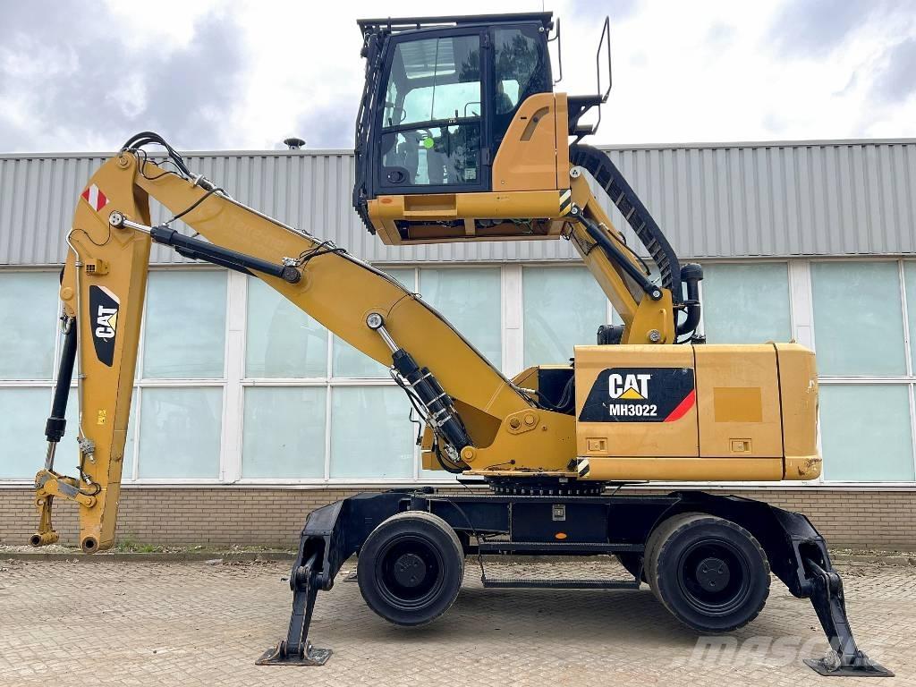 CAT MH3022  2015   CE Перевантажувачі металобрухту/промислові навантажувачі