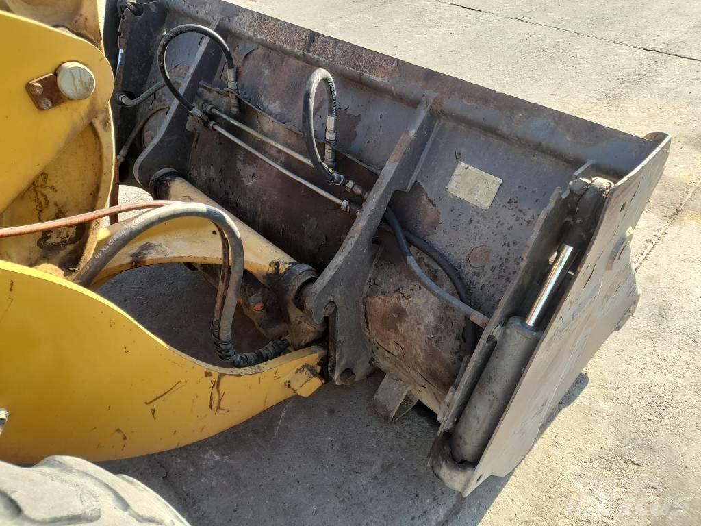 CAT 908 H 2 Фронтальні навантажувачі