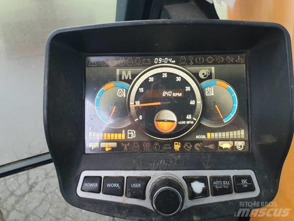 Hyundai R 220 LC-9A Гусеничні екскаватори