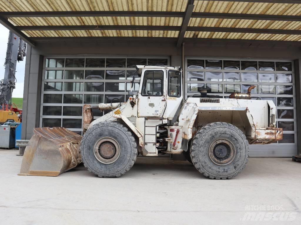 Liebherr L 551 Фронтальні навантажувачі