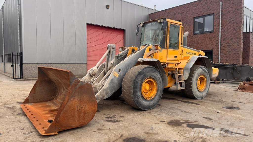 Volvo L 120 E Фронтальні навантажувачі