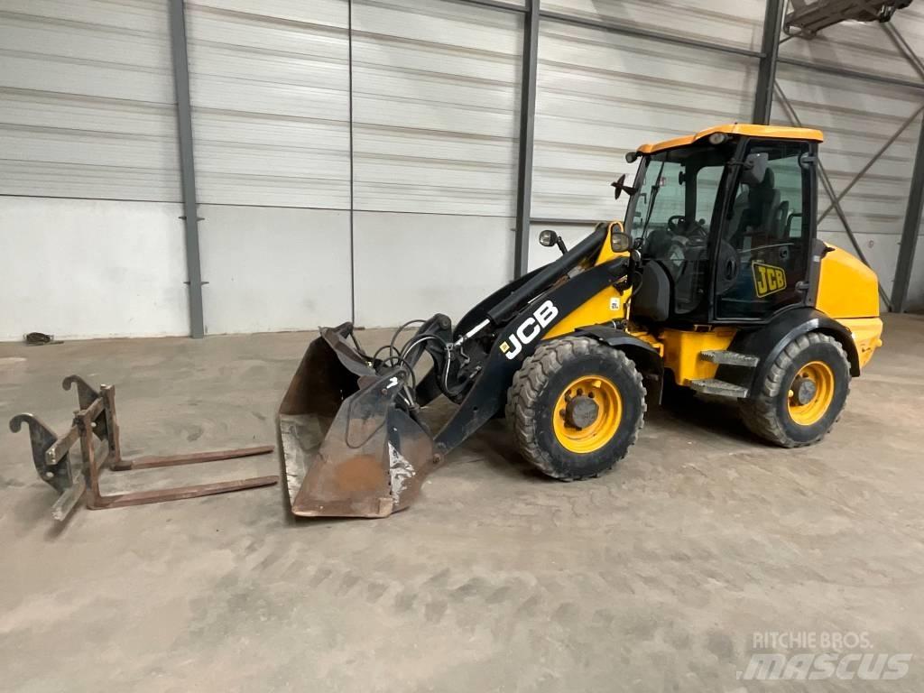 JCB 409 Фронтальні навантажувачі