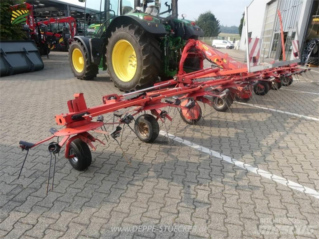 Kuhn GF 8702 Граблі і сінозворушувачі