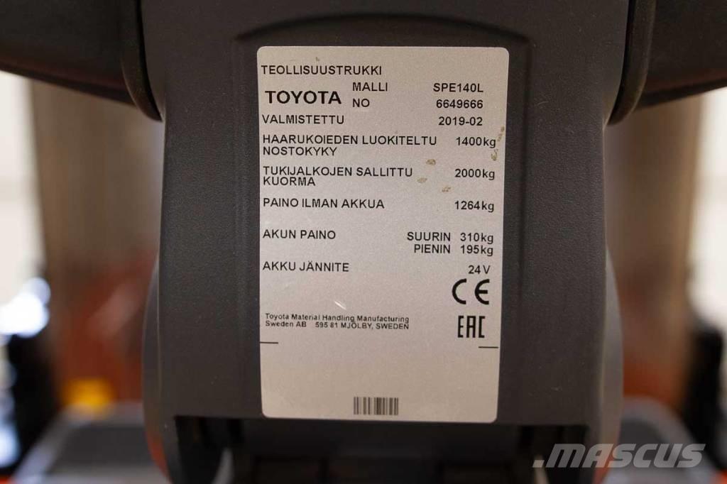 Toyota SPE 140 L Самохідні електроштабелери