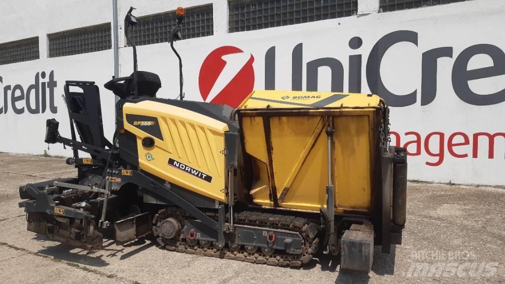 Bomag BF 200 C-2 Асфальтовкладачі