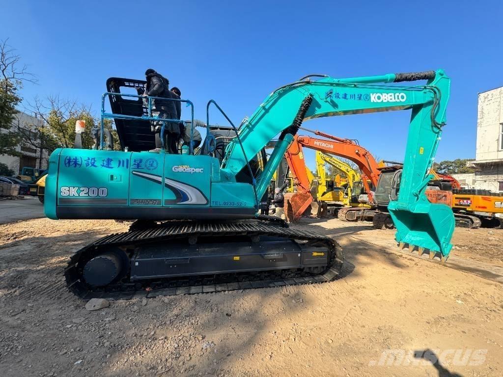 Kobelco SK 200 Гусеничні екскаватори