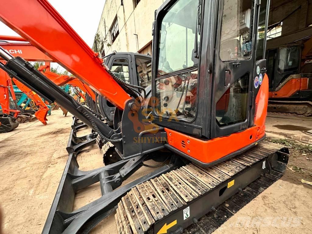 Hitachi ZX 68USR-5A Міні-екскаватори < 7т