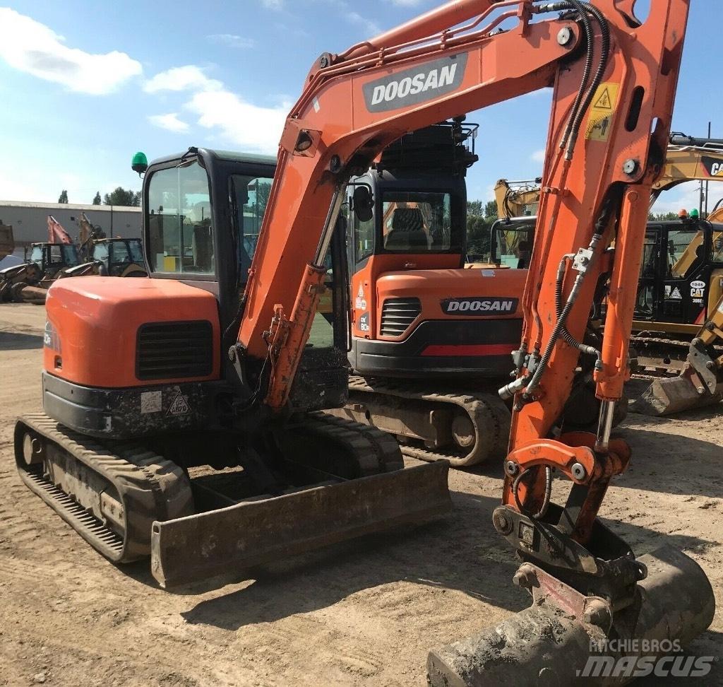 Doosan DX 60 R Міні-екскаватори < 7т