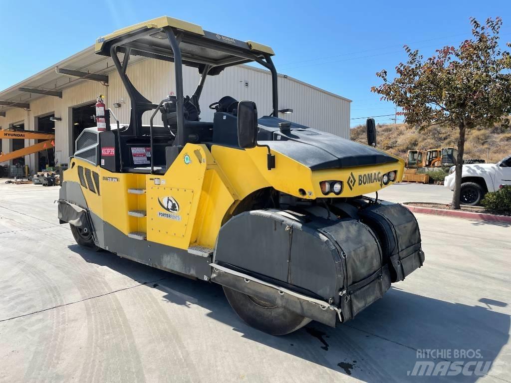Bomag BW28RH Пневматичні катки