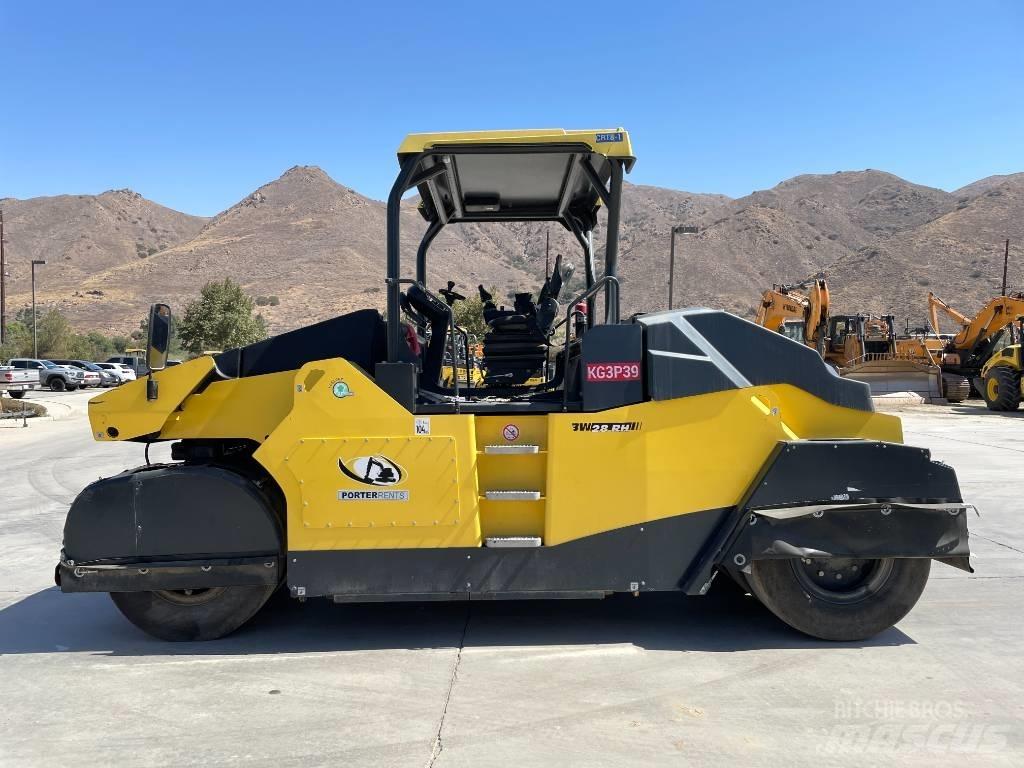 Bomag BW28RH Пневматичні катки