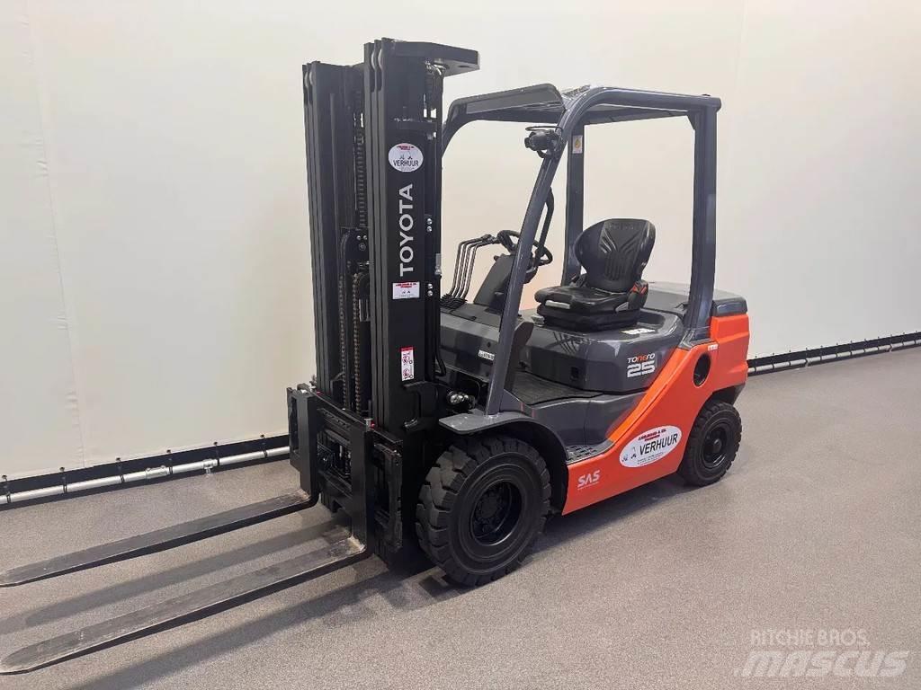 Toyota 52-8 FDF 25 Дизельні навантажувачі