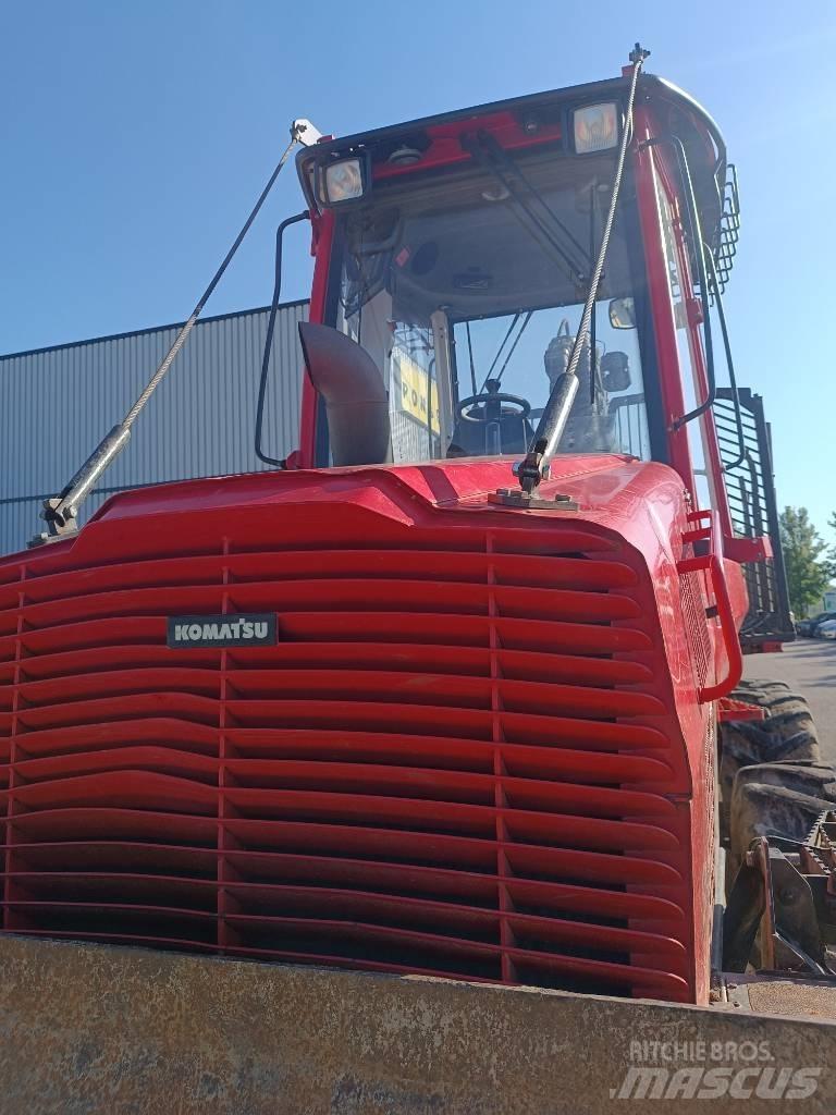 Komatsu KOMATSU 845 Форвардери