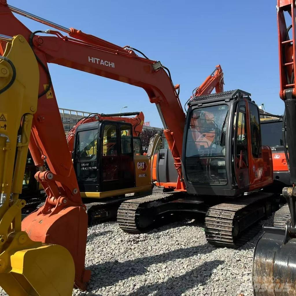 Hitachi ZX 80 Гусеничні екскаватори