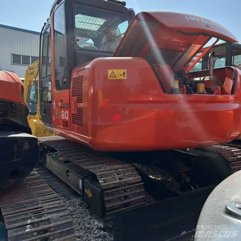 Hitachi ZX 80 Гусеничні екскаватори