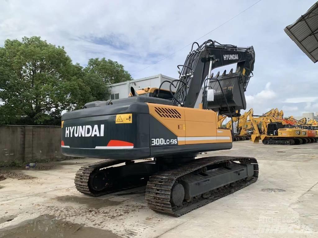 Hyundai R300LS-9S Гусеничні екскаватори