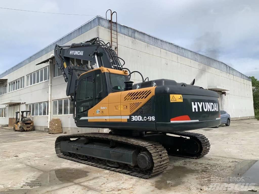 Hyundai R300LS-9S Гусеничні екскаватори