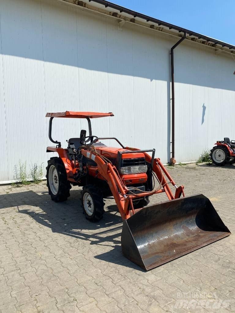 Kubota GL240+tur Трактори