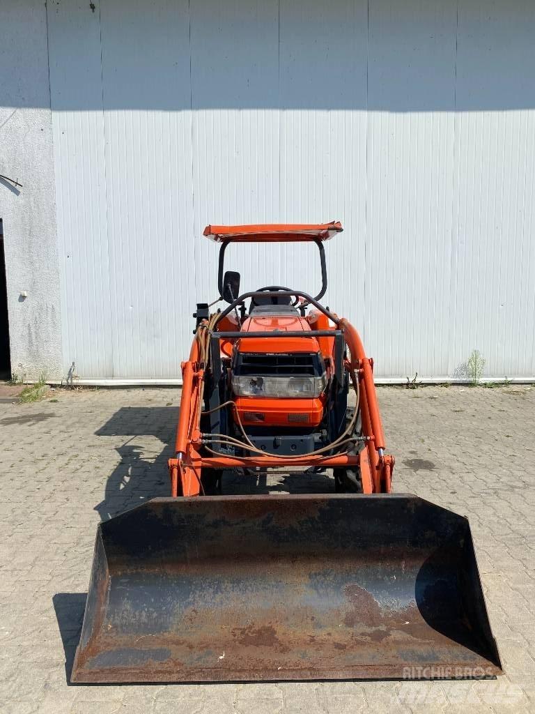Kubota GL240+tur Трактори