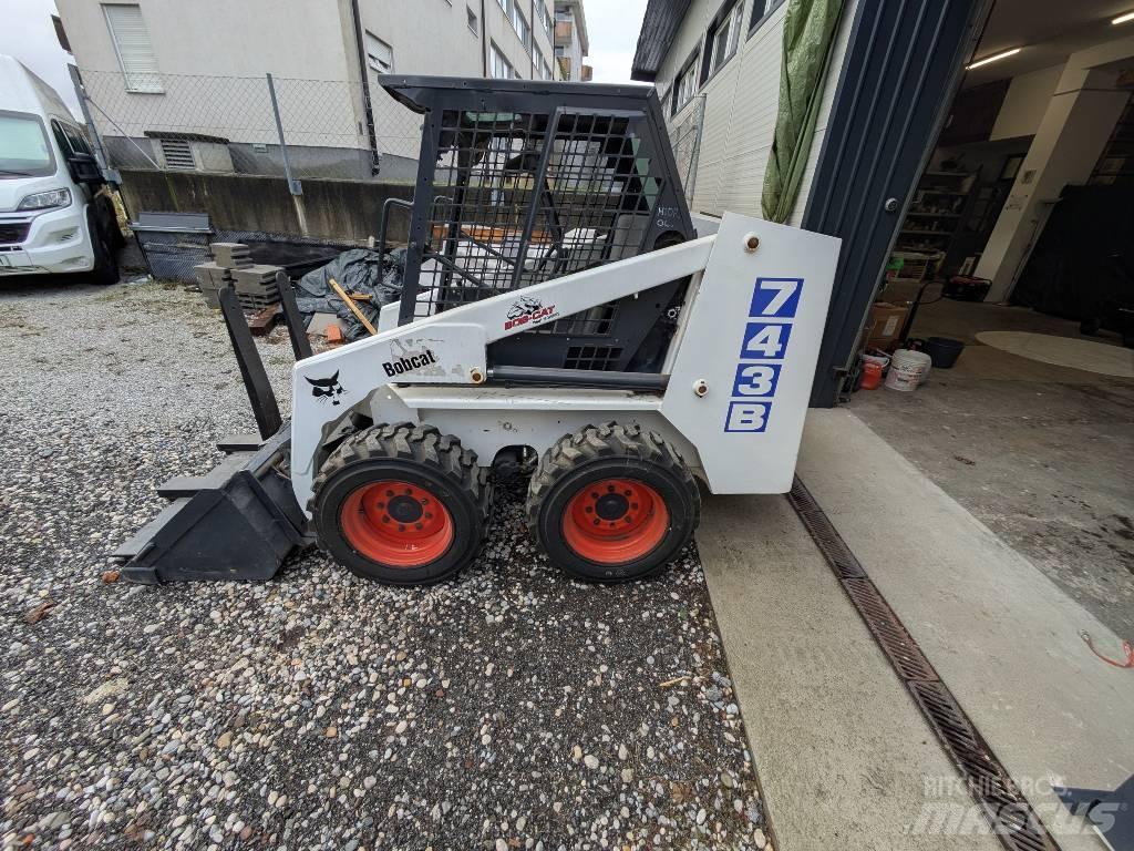 Bobcat 743 B Міні-навантажувачі