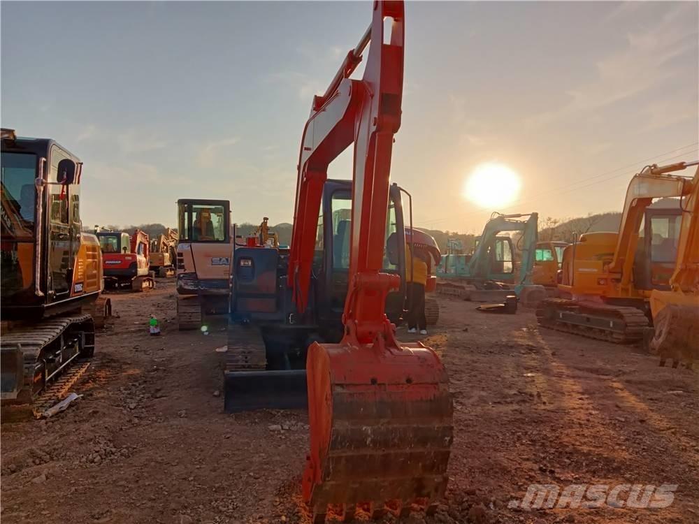 Hitachi ZX60 Міні-екскаватори < 7т