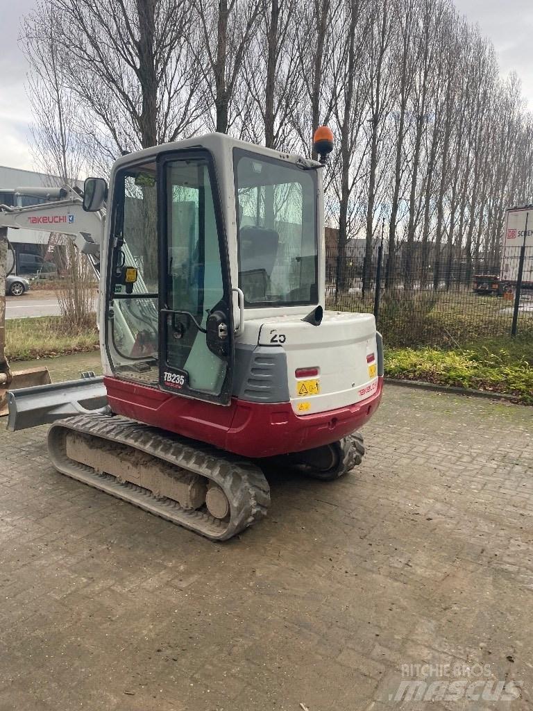 Takeuchi TB 235 Міні-екскаватори < 7т