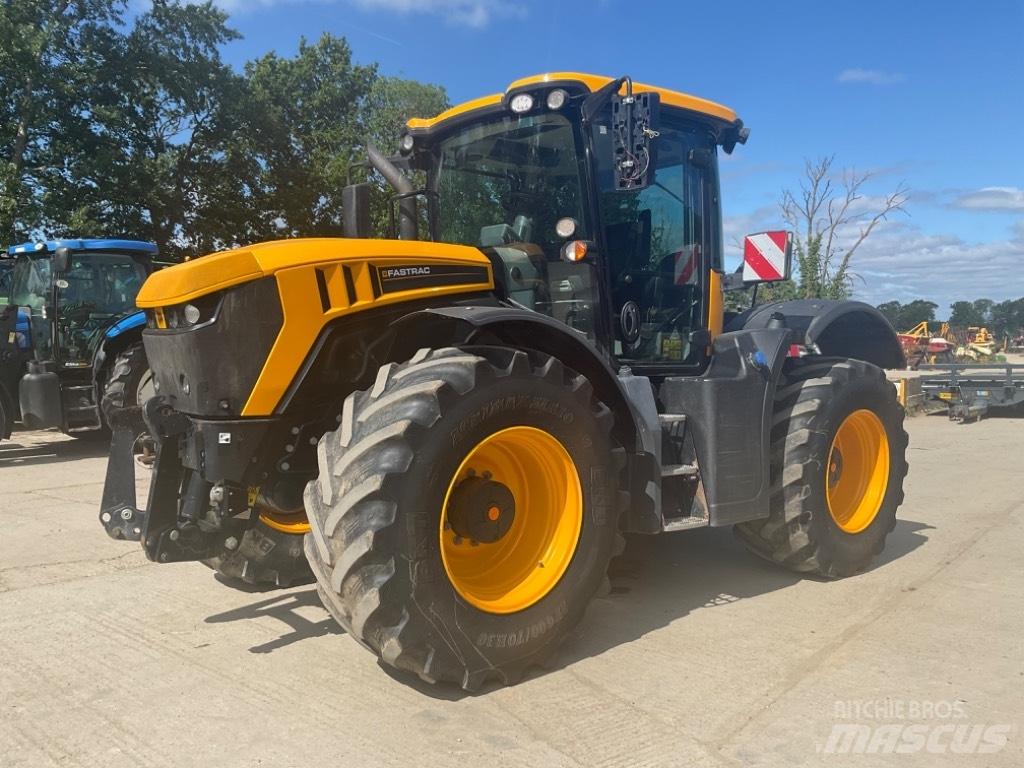 JCB Fastrac 4220 Трактори