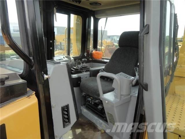 CAT D 8 R Гусеничні бульдозери