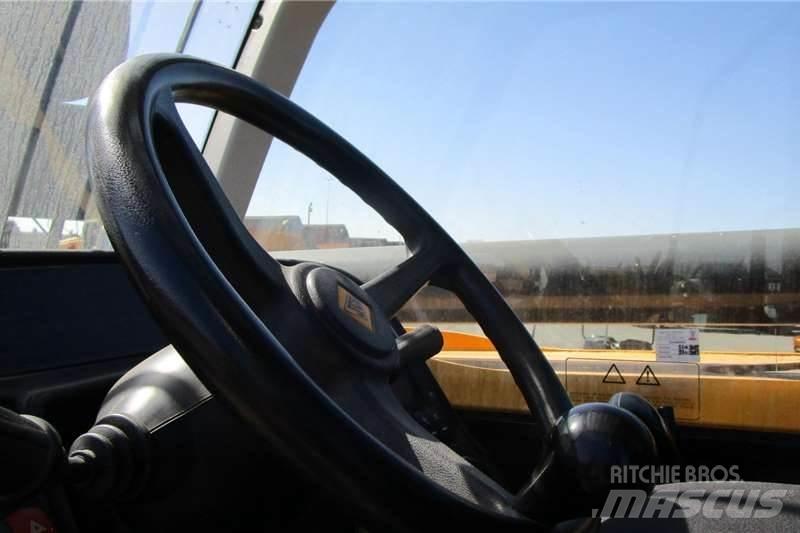 JCB 540-170 Вантажівки / спеціальні