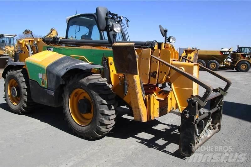 JCB 540-170 Вантажівки / спеціальні