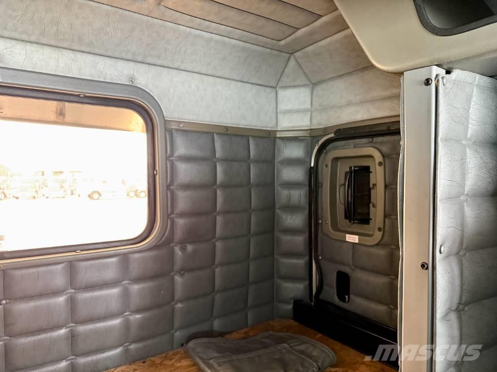 Peterbilt 379 Тягачі