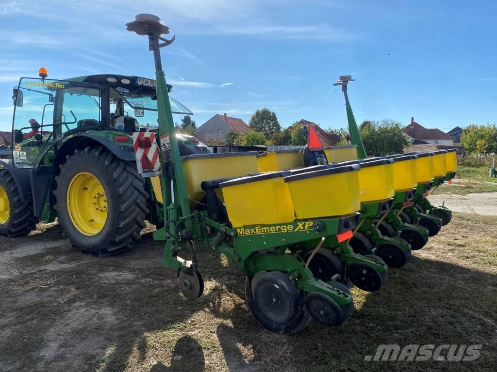 John Deere 1750 Cажалки