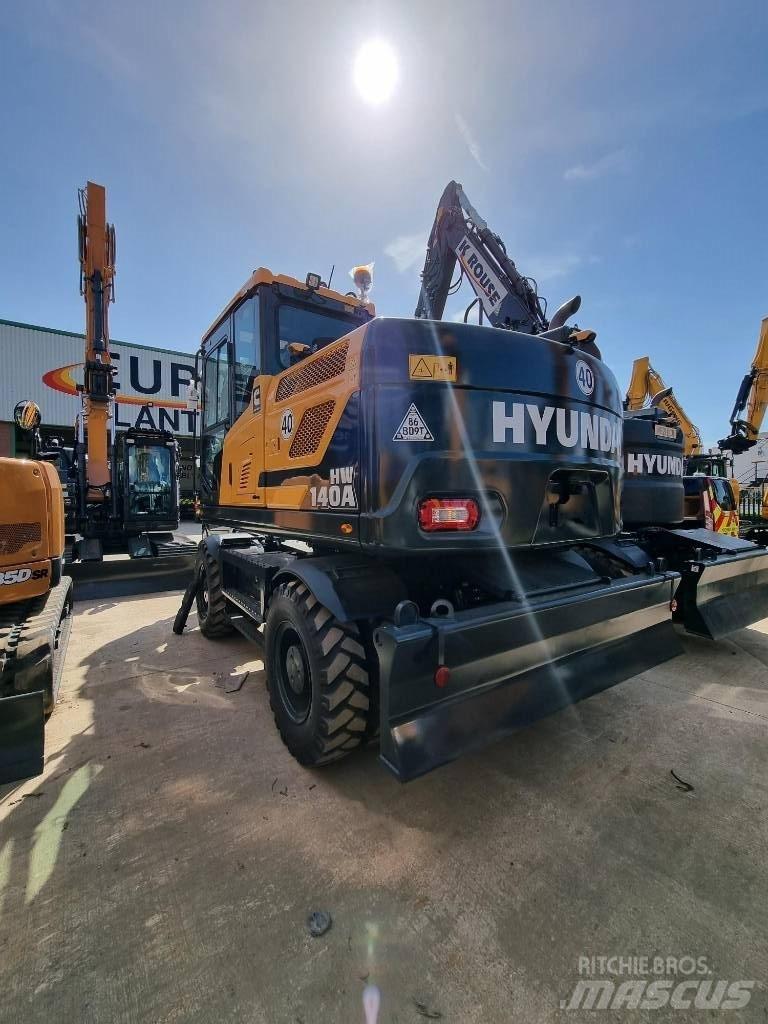 Hyundai HW140A Колісні екскаватори