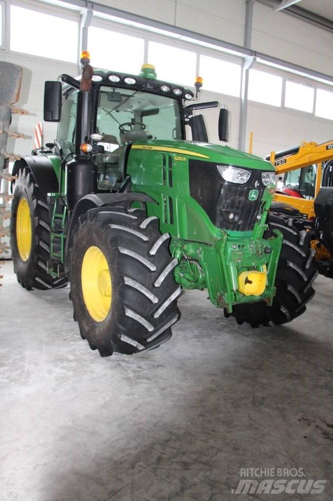 John Deere 6250 R Трактори