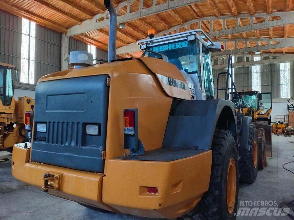 Liebherr 544 Фронтальні навантажувачі