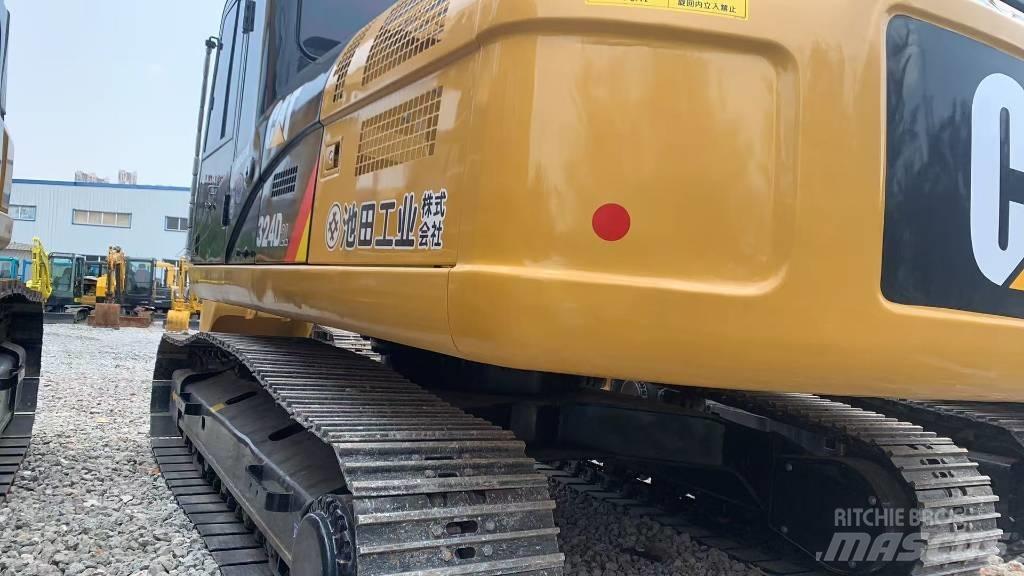CAT 324 Гусеничні екскаватори