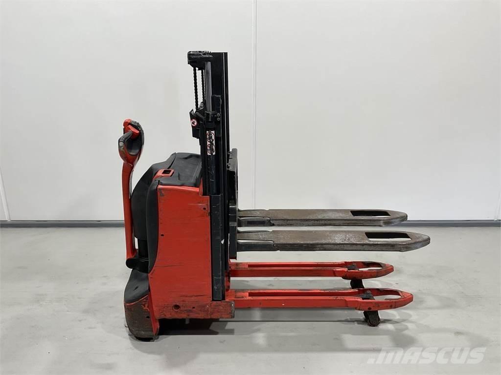 Linde D08 Самохідні електроштабелери