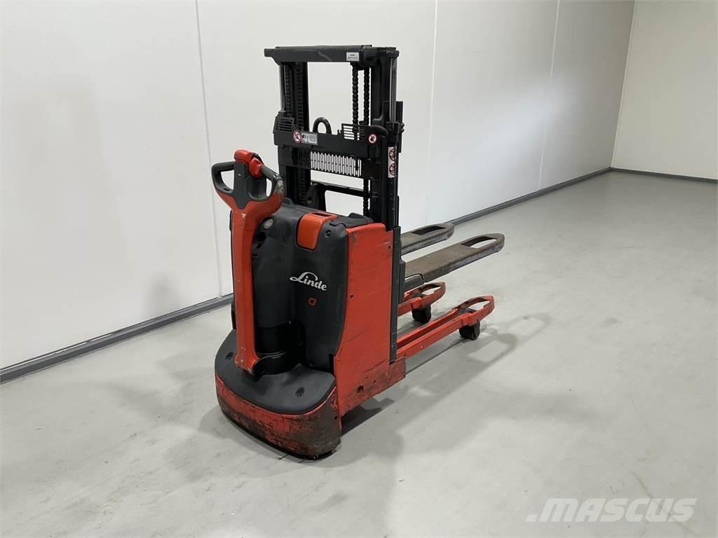 Linde D08 Самохідні електроштабелери
