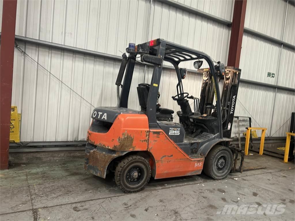 Toyota 02-8FDF25 Дизельні навантажувачі