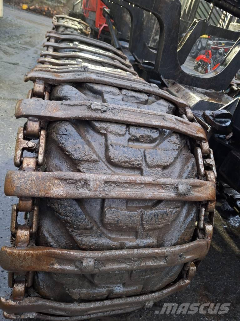 Komatsu 875 Форвардери