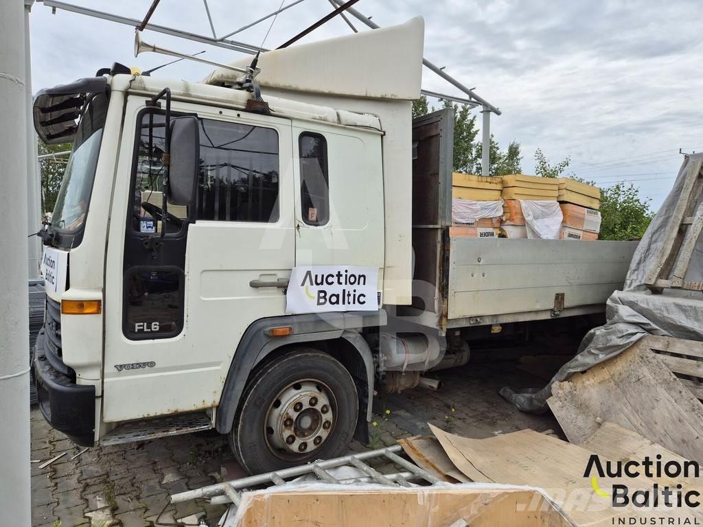 Volvo FL6 Вантажівки-платформи/бокове розвантаження