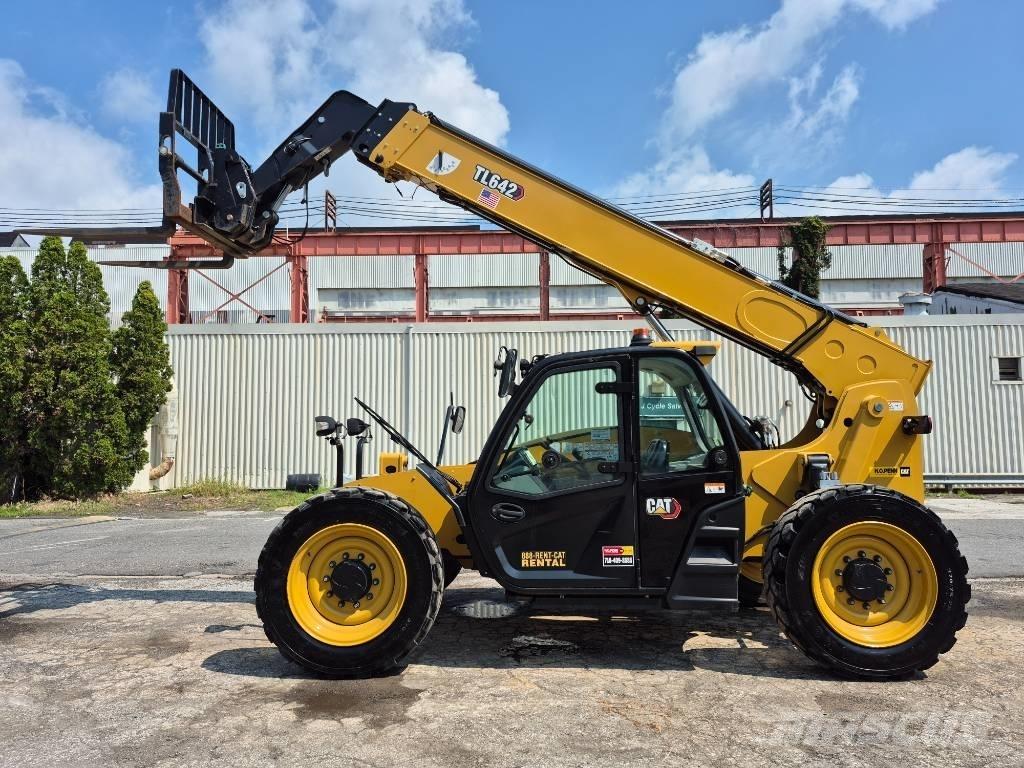 CAT TL 642 Телескопічні навантажувачі