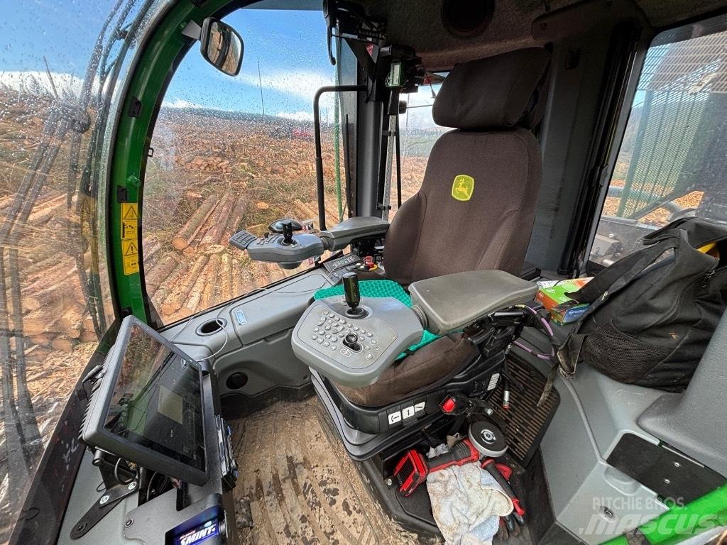 John Deere 1270G 8WD Харвестери
