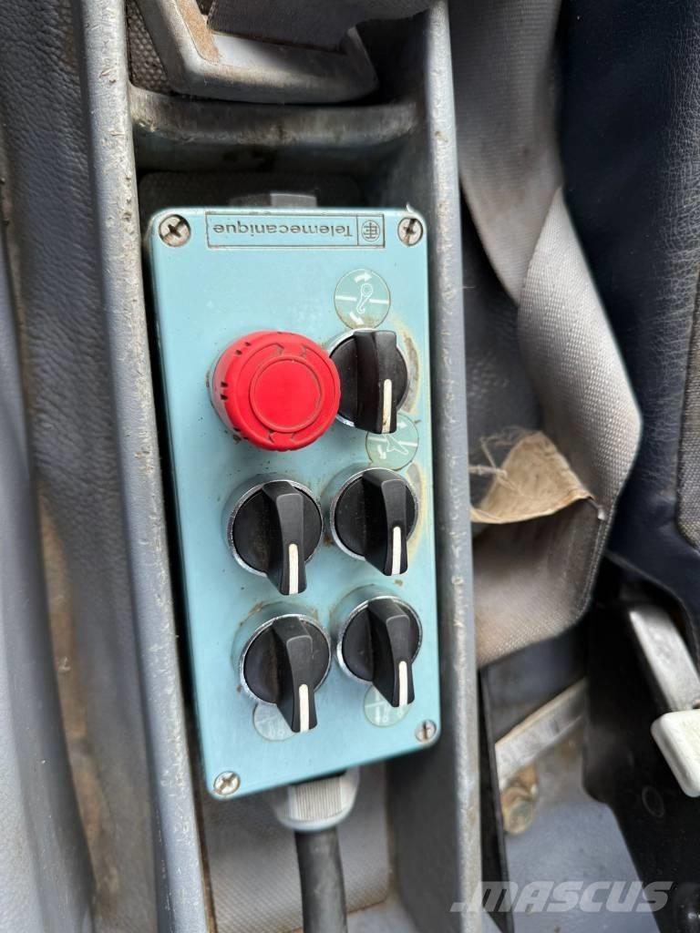 Mitsubishi FUSO Автоконтейнеровози