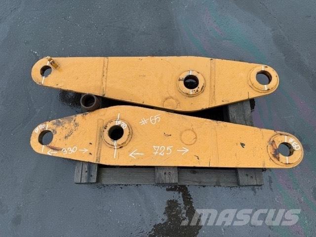 CNH BUCKET LINK Ковші