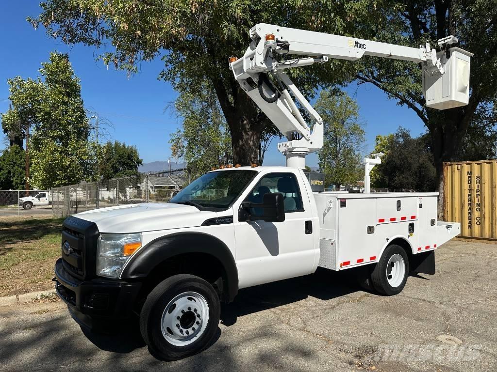 Altec AT 235 Автовишки на базі вантажівки
