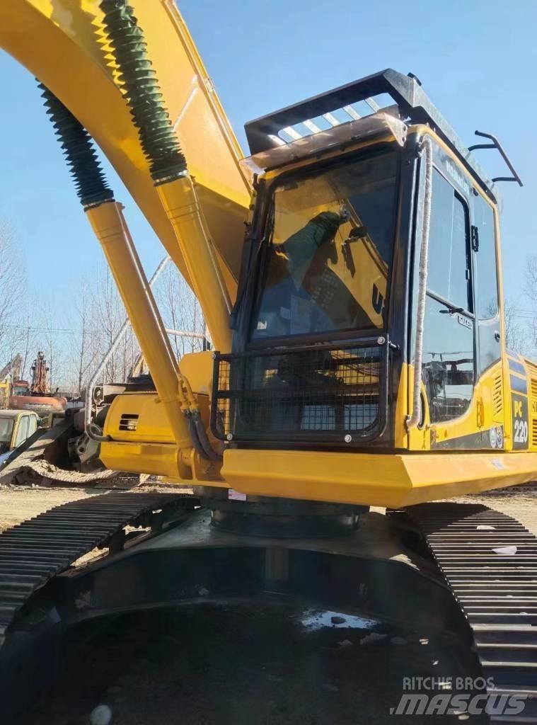 Komatsu PC 220-8 Гусеничні екскаватори