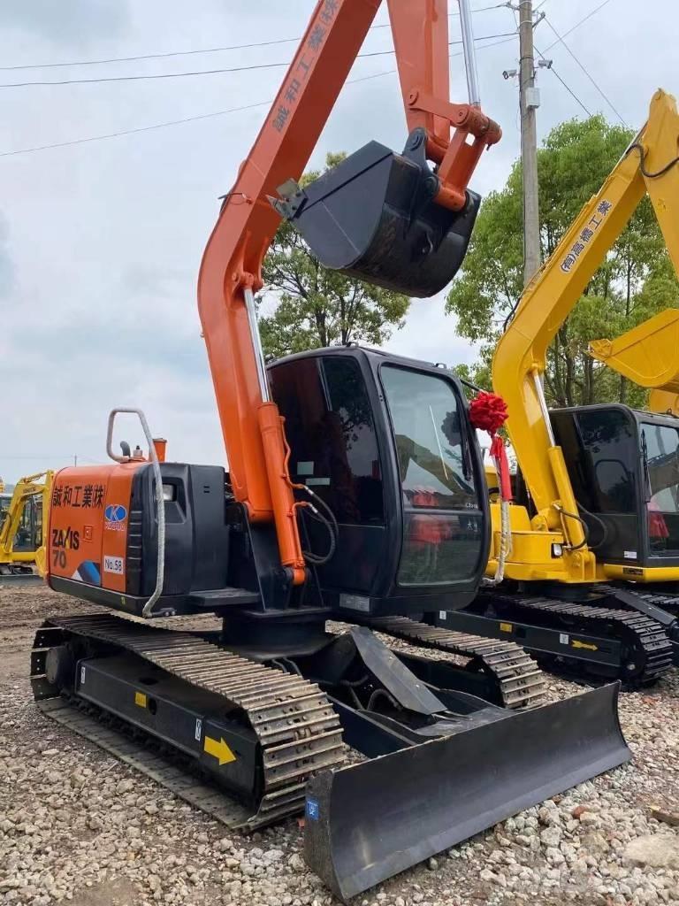 Hitachi zaxis70 Гусеничні екскаватори