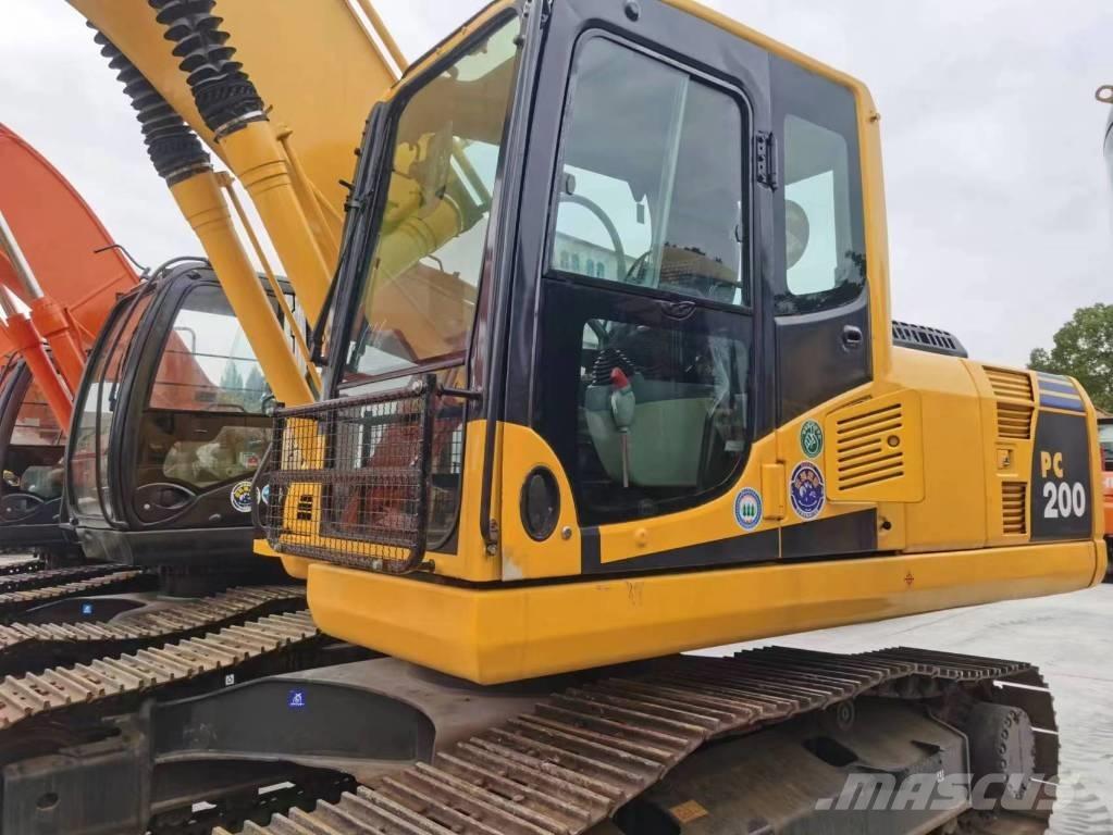 Komatsu PC 200-8 Гусеничні екскаватори