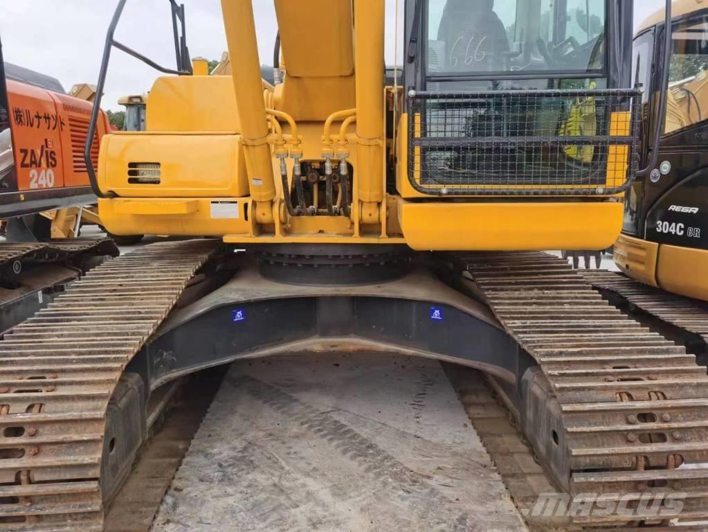 Komatsu PC 200-8 Гусеничні екскаватори